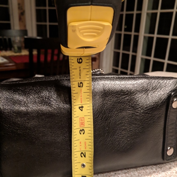 Authentic COACH black leather bag - Picture 6 of 6